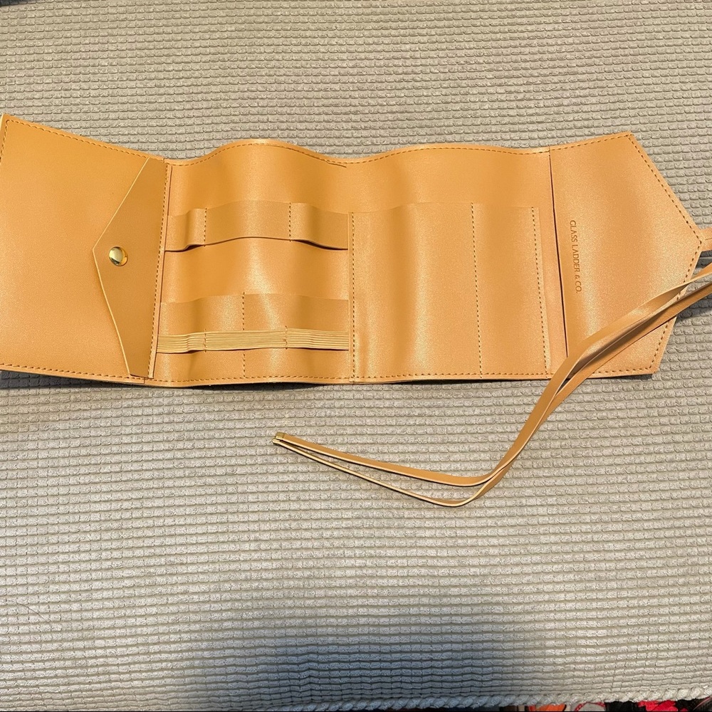 Tech Roll Organizer - Picture 3 of 8